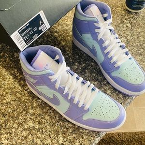 Jordan 1 mid arctic purple size 11mens